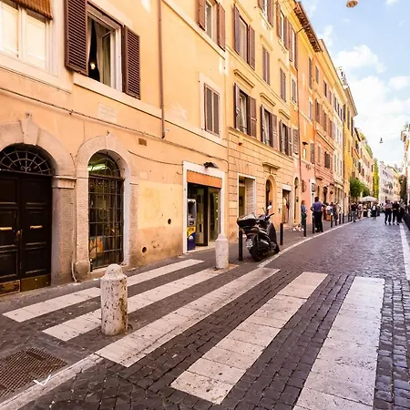 Boschetto 118 * Roma